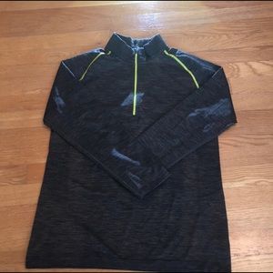 Lululemon men’s shirt worn only two times